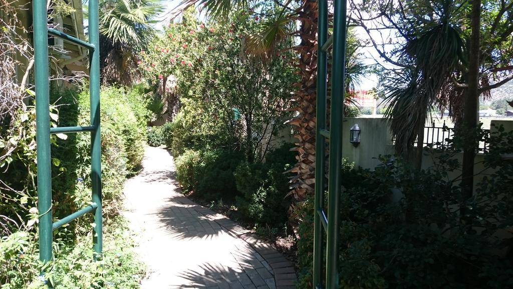 Ladybrand Guest House Exterior foto