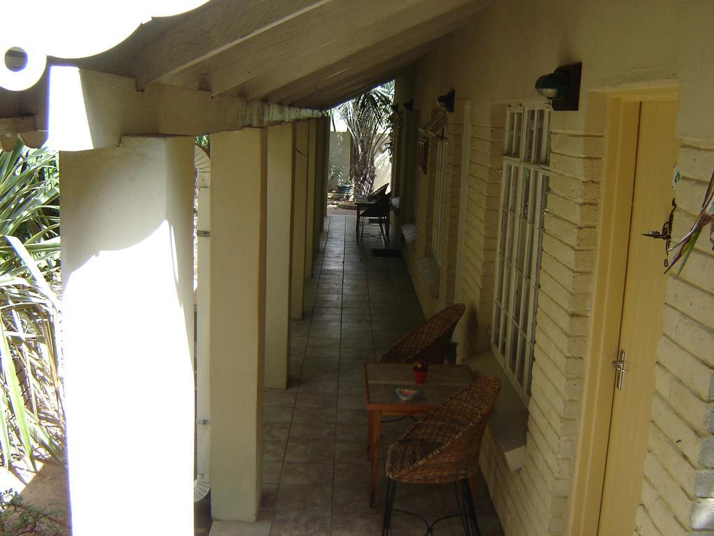 Ladybrand Guest House Exterior foto